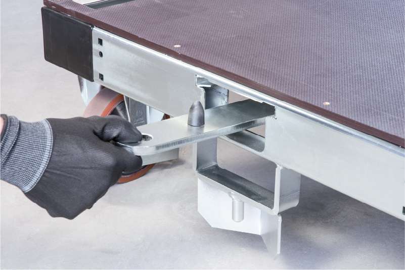 výsuvná tažná oj, plošinový vozík na palety pallet size dolly k.hartwall