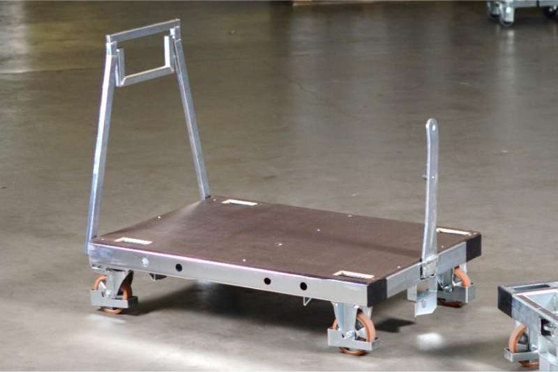 plošinový přepravní vozík pallet size dolly s tažnou ojí ve skladu