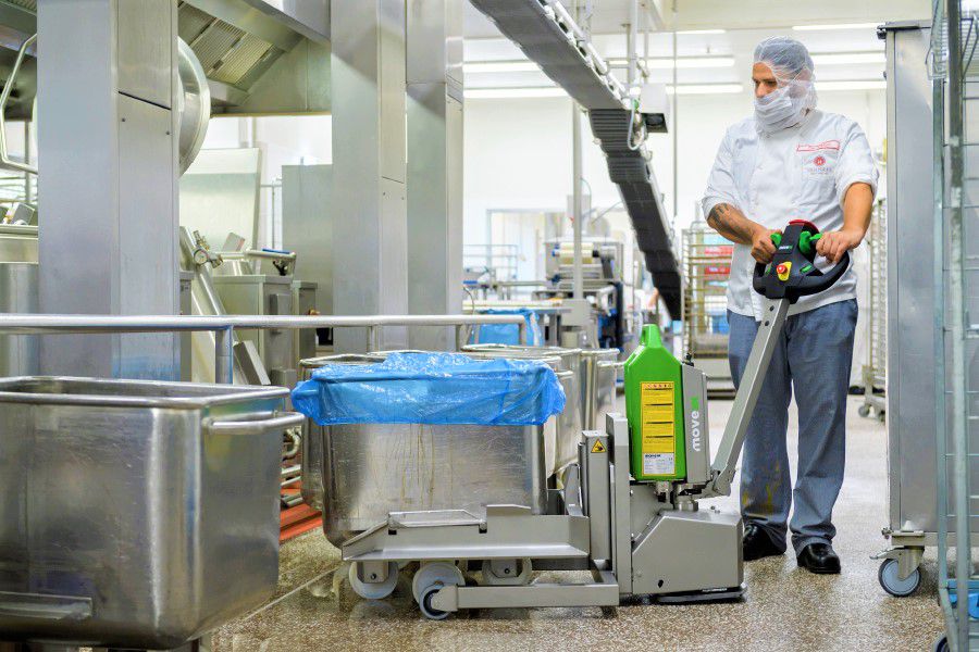 elektricky-tahac-movexx-tt1000-m-inox-eb-manipulace-eurobin-nerezovych-voziku-nadob-na-suroviny elektrický tahač movexx tt1000-m-inox-eb, manipulace nerezových nádob a vozíků na suroviny, potravinářský průmysl