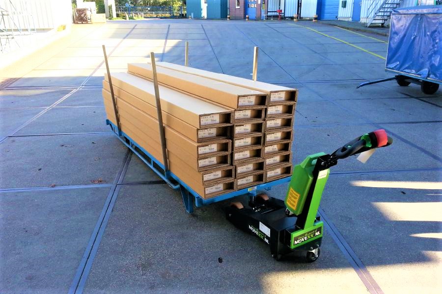 rucne-vedeny-elektricky-tahac-movexx-tt1000-l-venkovni-manipulace-dvoukolych-voziku_1 ručně vedený elektrický tahač movexx tt1000-l, venkovní manipulace dvoukolých vozíků