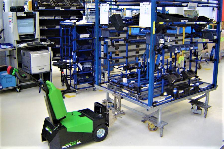 rucne-vedeny-elektricky-tahac-movexx-tt1000-s(tt1500-s)-manipulace-voziku-na-koleckach ručně vedený elektrický tahač movexx tt1000-s (tt1500-s), vnitřní manipulace vozíku s nákladem