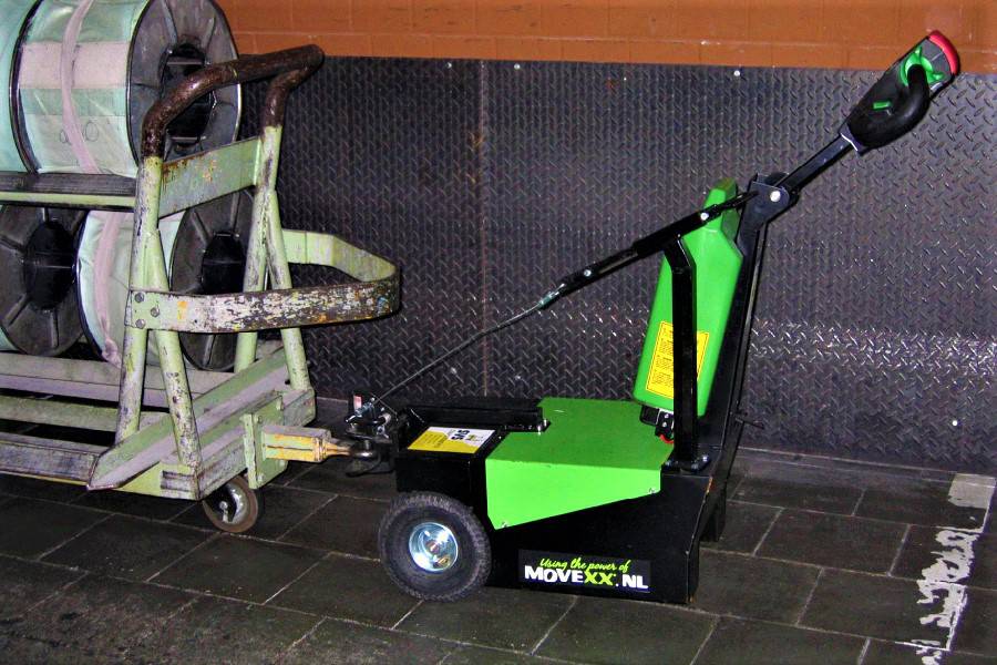 rucne-vedeny-elektricky-tahac-movexx-tt1000-s(tt1500-s)-manipulace-voziku ručně vedený elektrický tahač movexx tt1000-s (tt1500-s), manipulace vozíku na kolečkách