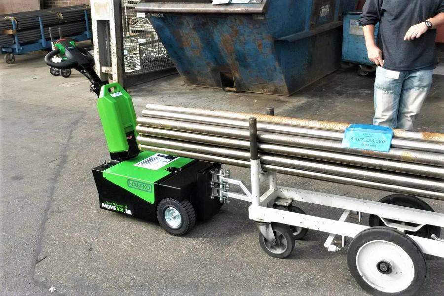 rucne-vedeny-elektricky-tahac-movexx-tt1000-s(tt1500-s)-venkovni-manipulace-voziku-s-nakladem ručně vedený elektrický tahač movexx tt1000-s (tt1500-s), venkovní manipulace vozíku s nákladem