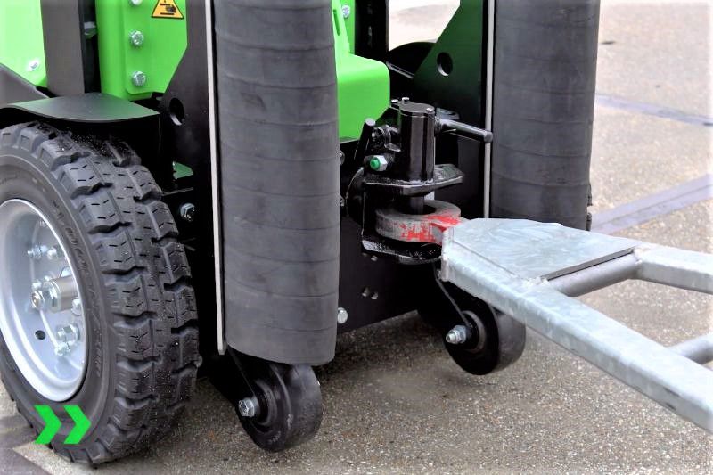 rucne-vedeny-elektricky-tahac-movexx-tt3500-s-at-uchyceni-voziku ručně vedený elektrický tahač movexx tt3500-s-at hák pro uchycení vozíku